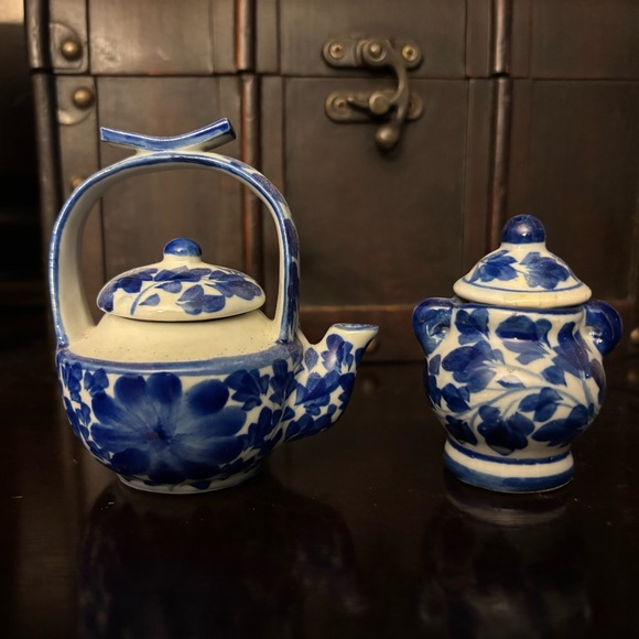Blue Floral Tea Set - Picture 6 of 13